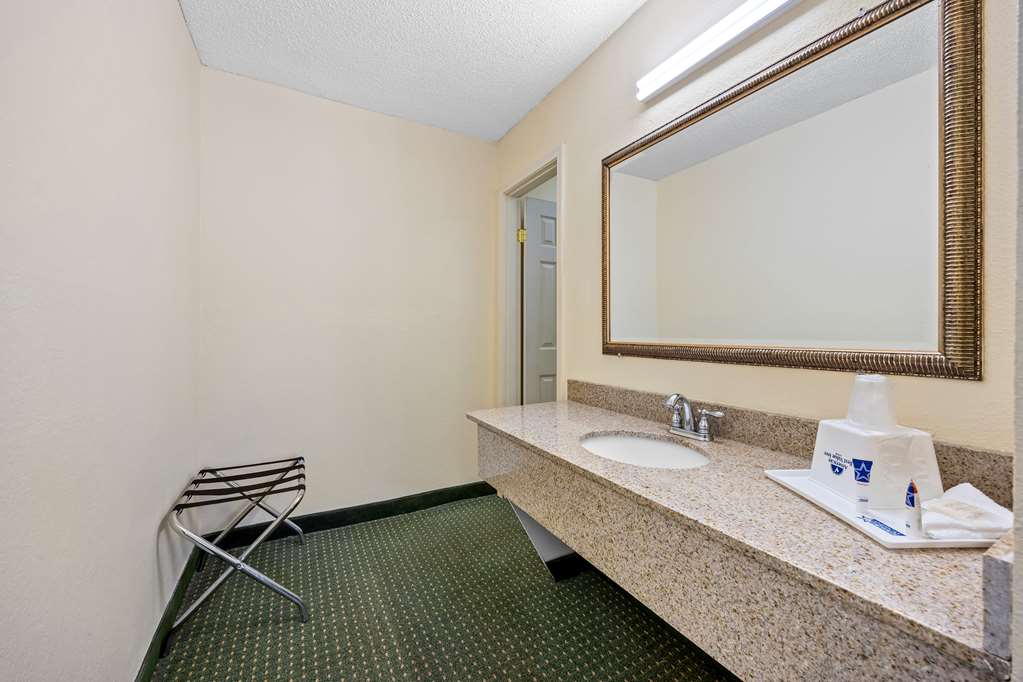 Americas Best Value Inn Ft. Jackson - photo 23