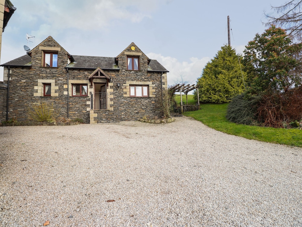 Highbeck Cottage — 4-Star Luxury Hotel in Kendal, United Kingdom