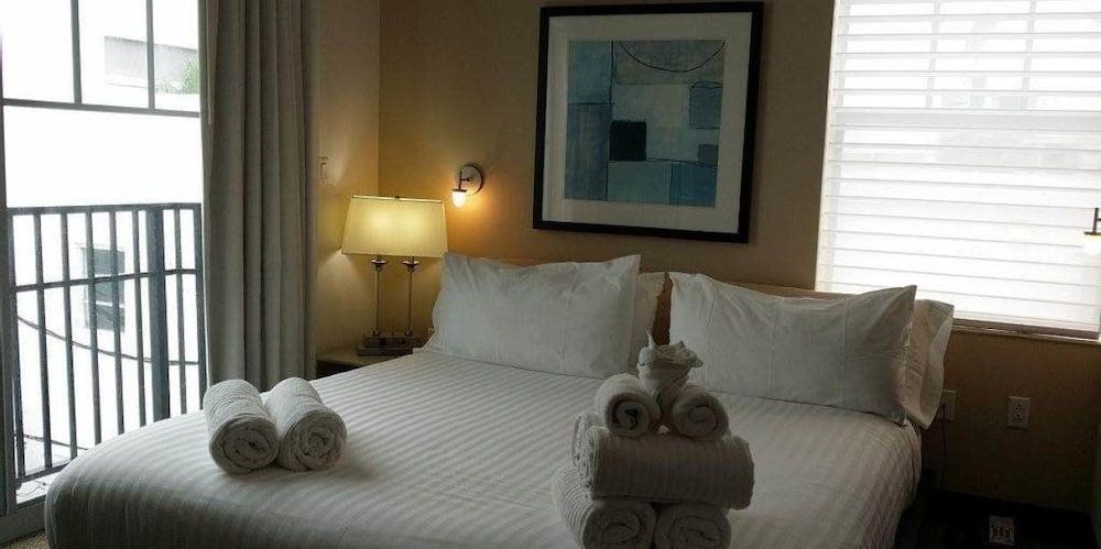 Strand Ocean Drive Suites - photo 19