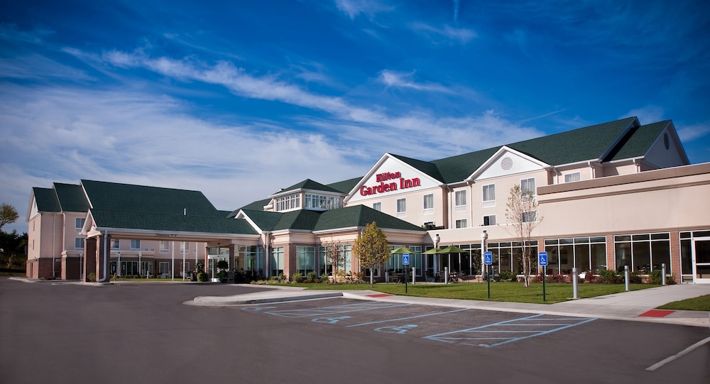 Hilton Garden Inn St. Louis Airport - featured photo