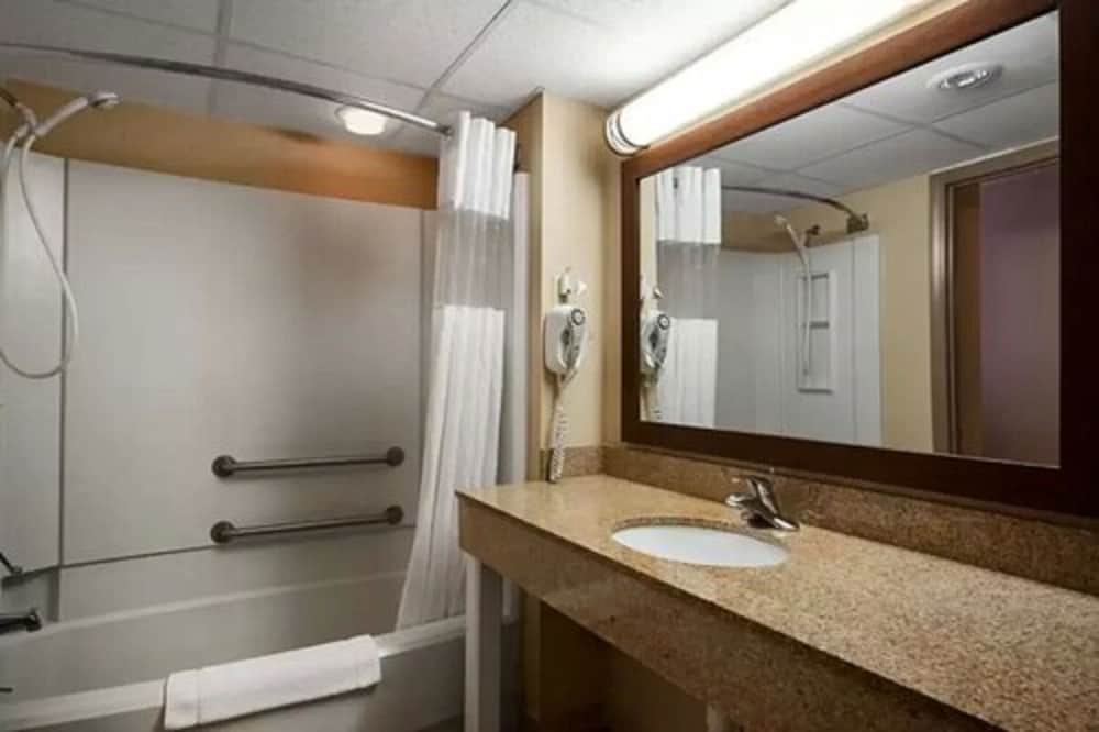 Quality Inn Radford West Blacksburg I 81 - photo 24