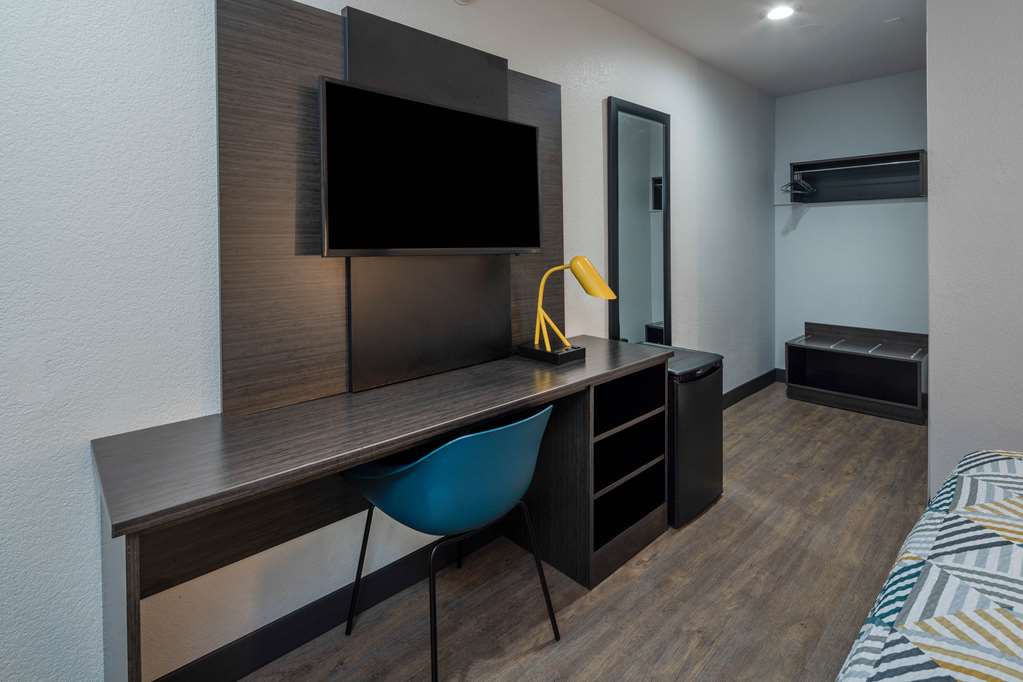 Motel 6 Fontana CA - photo 11