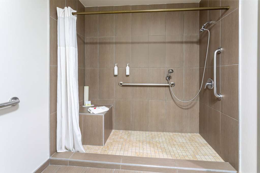 Days Inn by Wyndham Santa Monica - photo 41