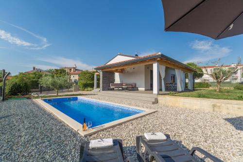 Villa Antonina by SeeAdria Agency — 4-Star Luxury Hotel in Novigrad, Croatia