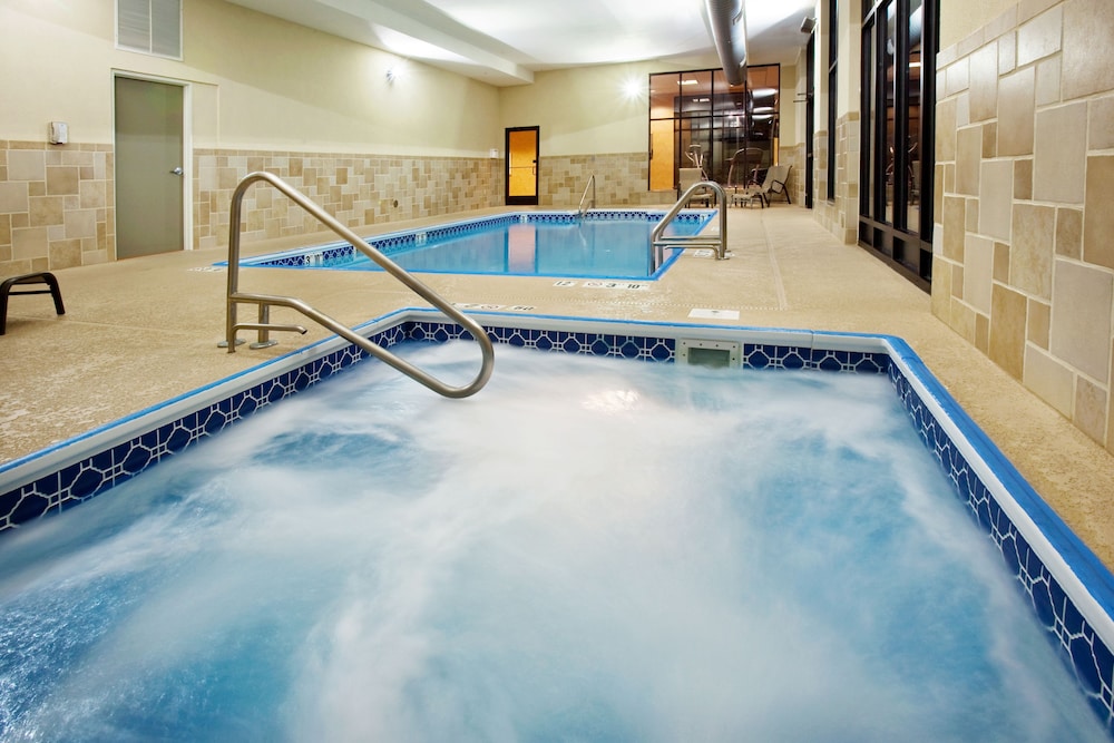 Holiday Inn Quincy East by IHG - photo 19