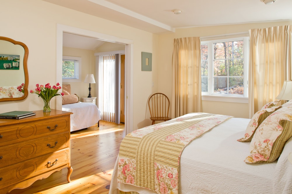 The Woodstock Inn on the Millstream - photo 10
