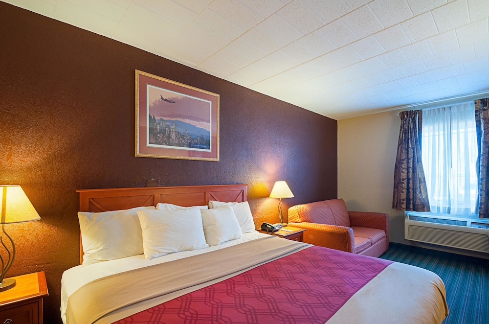 Quality Inn Near Pimlico Racetrack - photo 14