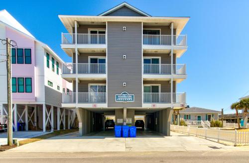Whitecaps D by Carolina Beach Realty — 4-Star Luxury Hotel in Carolina Beach, United States