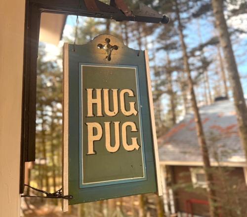 Lake Forest Hug Pug - last minute hotel in Unknown City