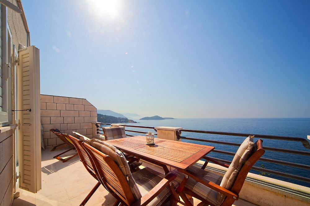 Big Blue Apartments — 4-Star Luxury Hotel in Dubrovnik, Croatia