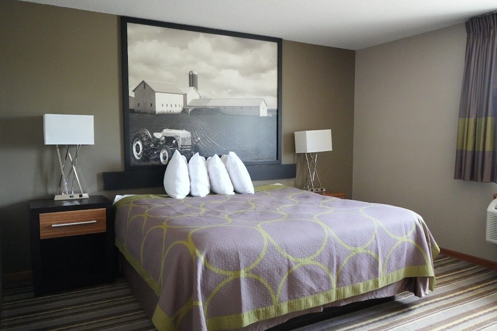 Watseka 24 Inn & Suites - photo 6