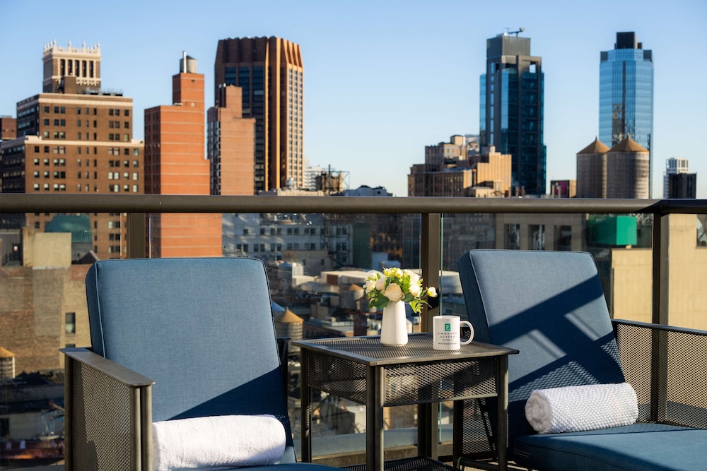 Embassy Suites by Hilton New York Manhattan Times Square - photo 53