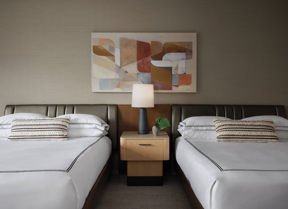Kimpton Hotel Palomar Phoenix Cityscape by IHG - photo 14