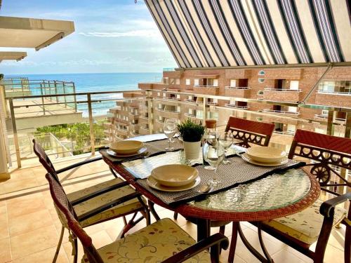 Las Terrazas I Magic World con Netflix Disney plus y Prime Video — 4-Star Luxury Hotel in Oropesa Del Mar, Spain