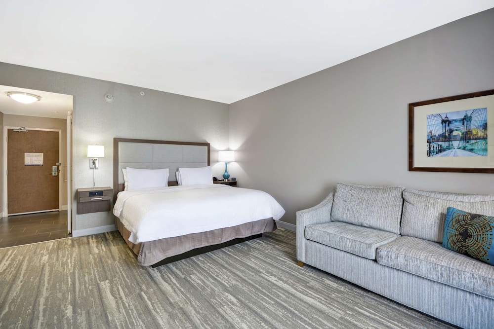 Hampton Inn Blue Ash Cincinnati - photo 28