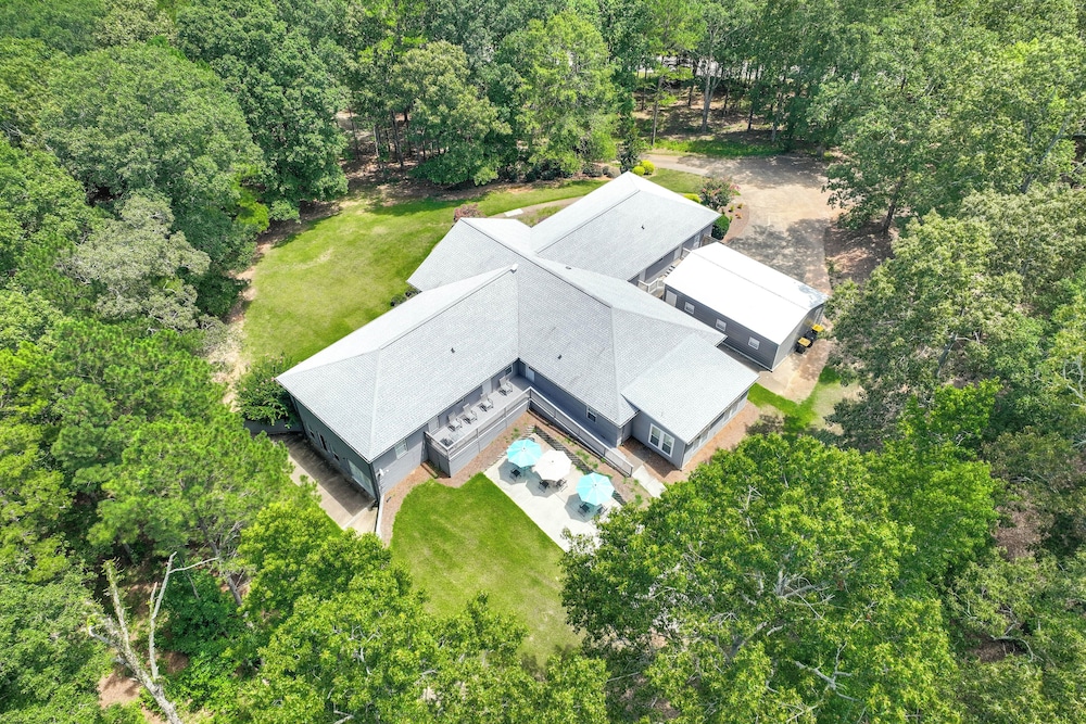 Luxury Brooks Retreat — hotel in Brooks