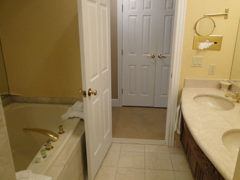 Copperfield Inn Resort - photo 37