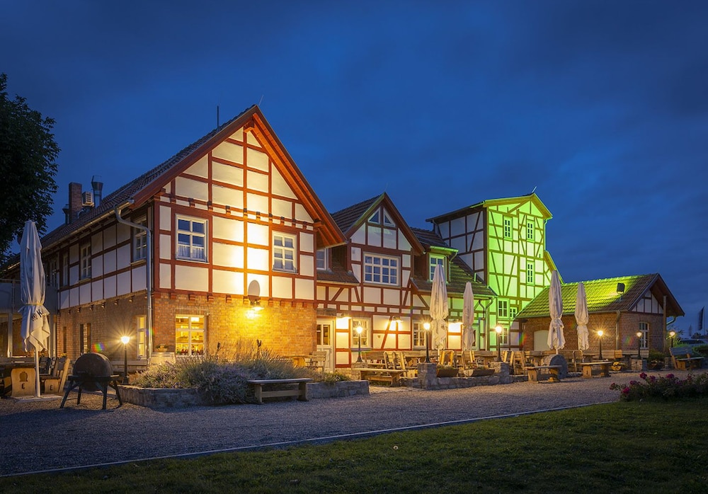Hotel Restaurant Mühlenhof Bosse — 4-Star Luxury Hotel in Dachwig, Germany