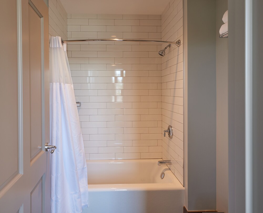 The Groton Inn - photo 32