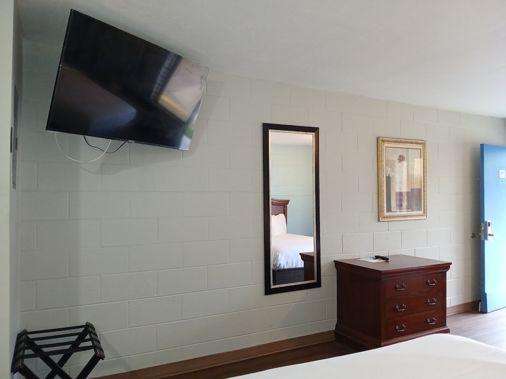 Buccaneer Inn - photo 22