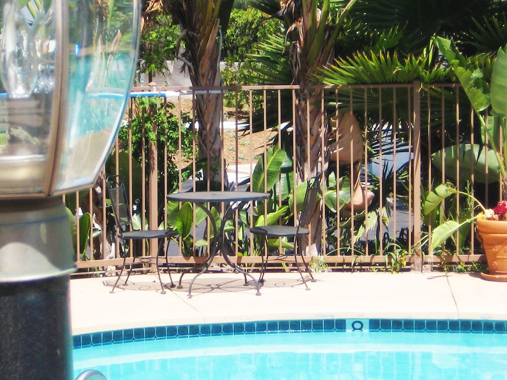 Hotel Iris San Diego - photo 21