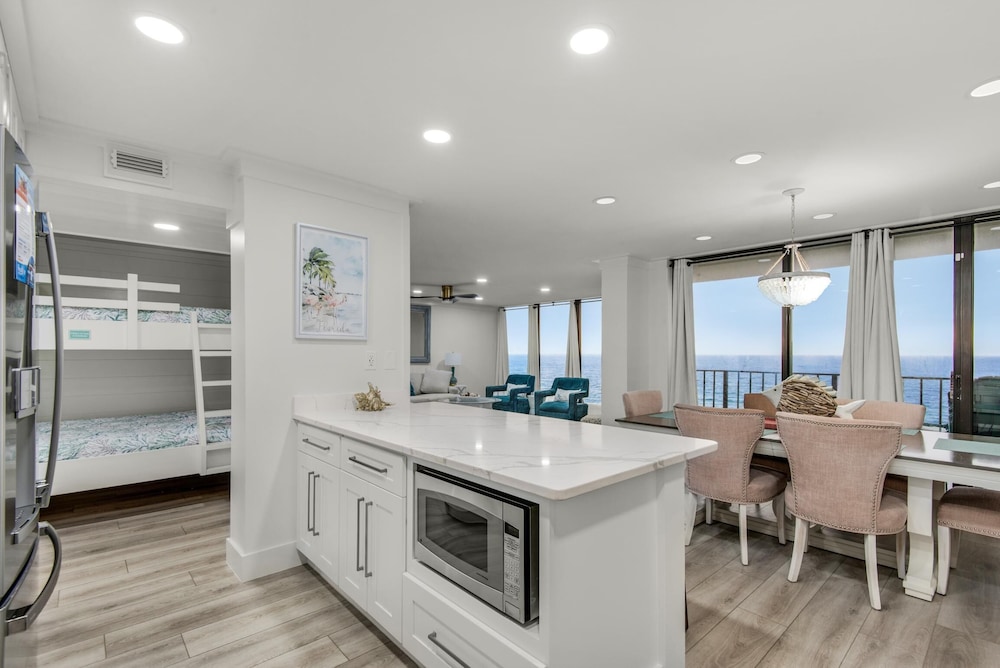 Edgewater Tower 2 407 - photo 17