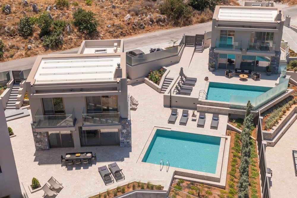 Luxury Villa Aqua with 2 Private Pools — 4-Star Luxury Hotel in Rethymno, Greece
