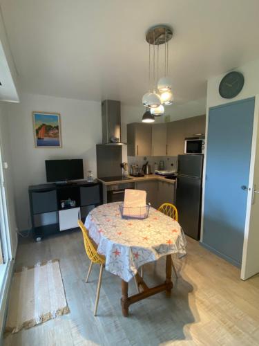 Le Petit Nid Du Port Crouesty Studio Au Calme — Arzon