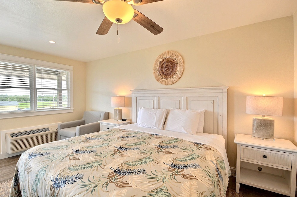 Lighthouse View Oceanfront Lodging - photo 11