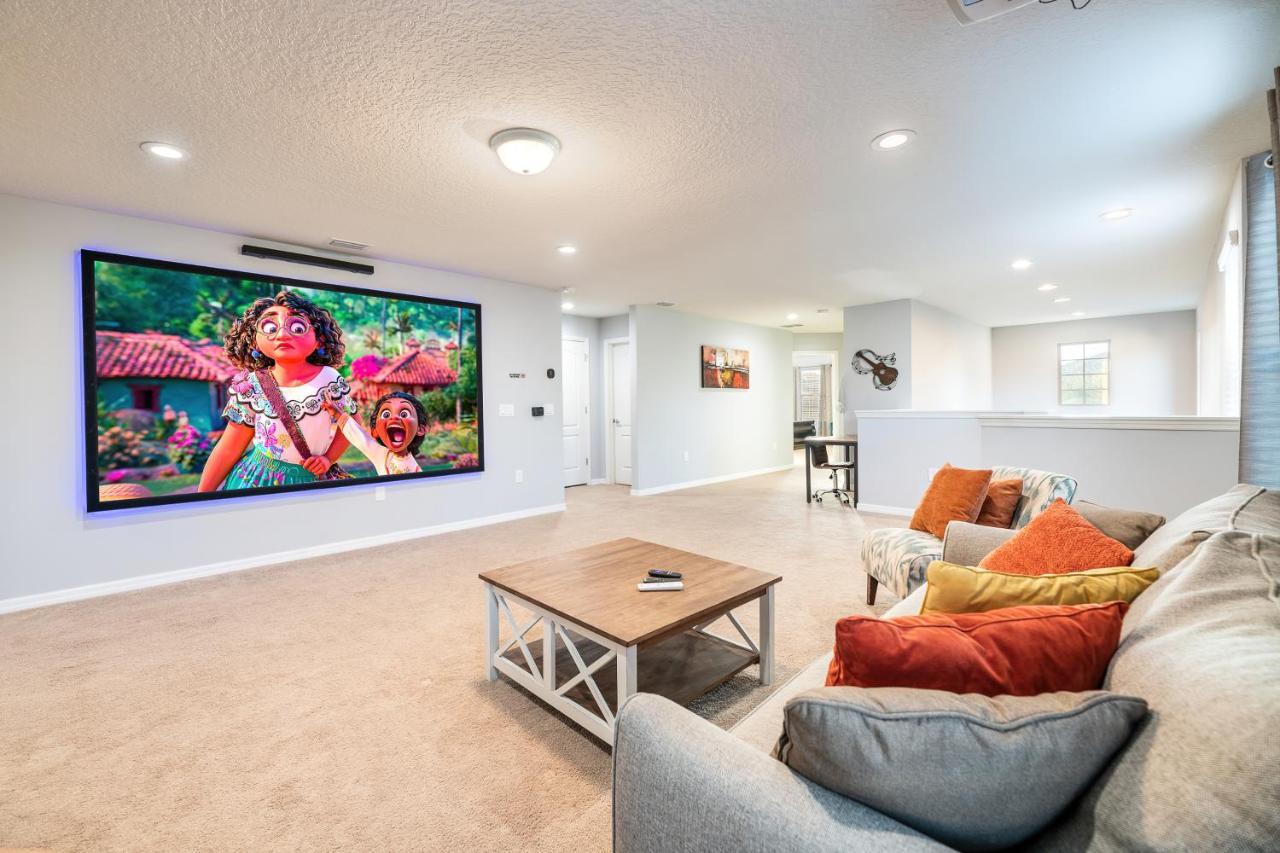 Grand Getaway 6 Bedroom Luxury Vacation Rental — 4-Star Luxury Hotel in Kissimmee, United States