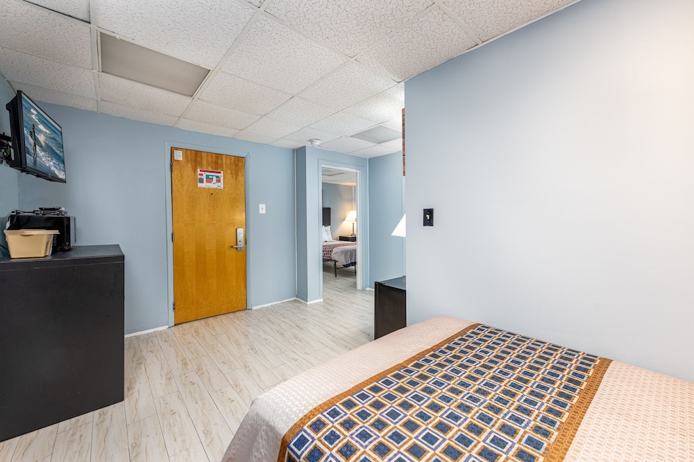 Hammock Inn & Suites North Beach Hotel - photo 5