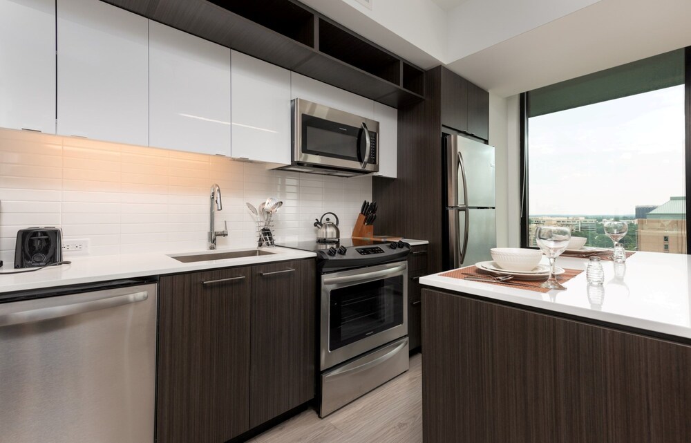 Global Luxury Suites at Reston Town Center - photo 59