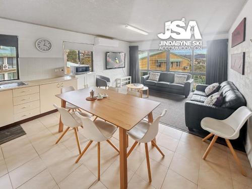 Mountain View Kirwan 47 — 4-Star Luxury Hotel in Jindabyne, Australia
