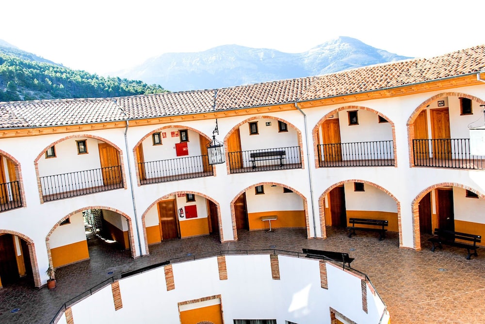 Hotel Mágina Plaza — hotel in Torres