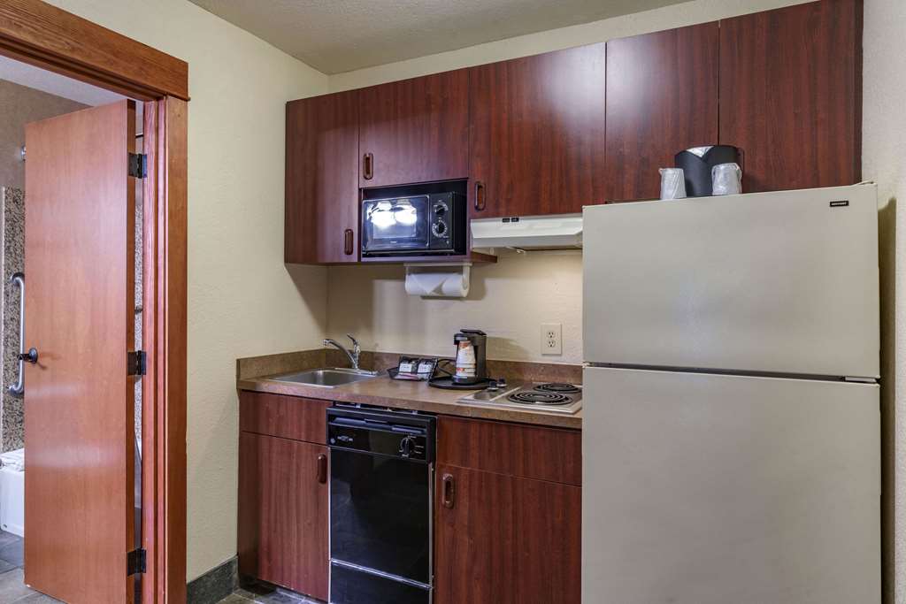 Comfort Inn & Suites Lincoln City - photo 11