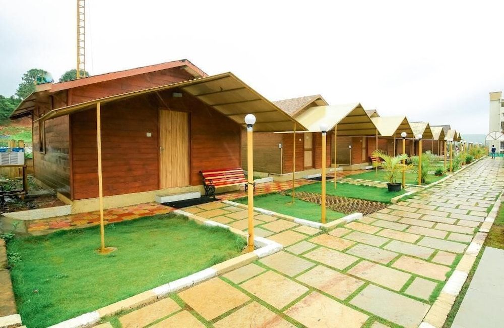 1 India Resorts - last minute hotel in Mumbai