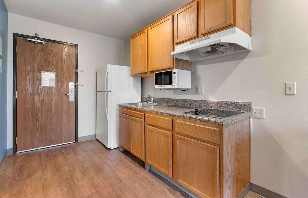 Extended Stay America Select Suites Orlando South - photo 27