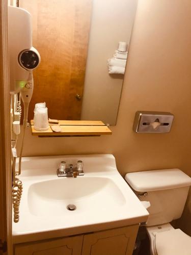 Hotel Terrace — Millinocket — photo 2