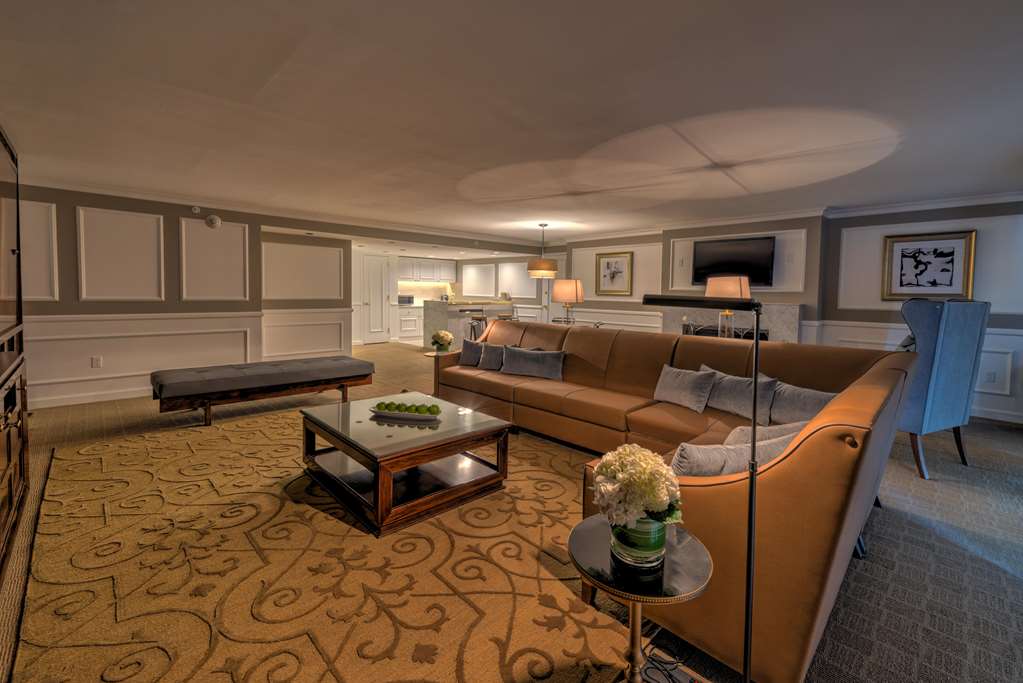 The Garden City Hotel - photo 33