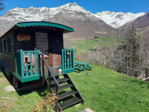 Roulotte Rhododendron - last minute hotel in Unknown City