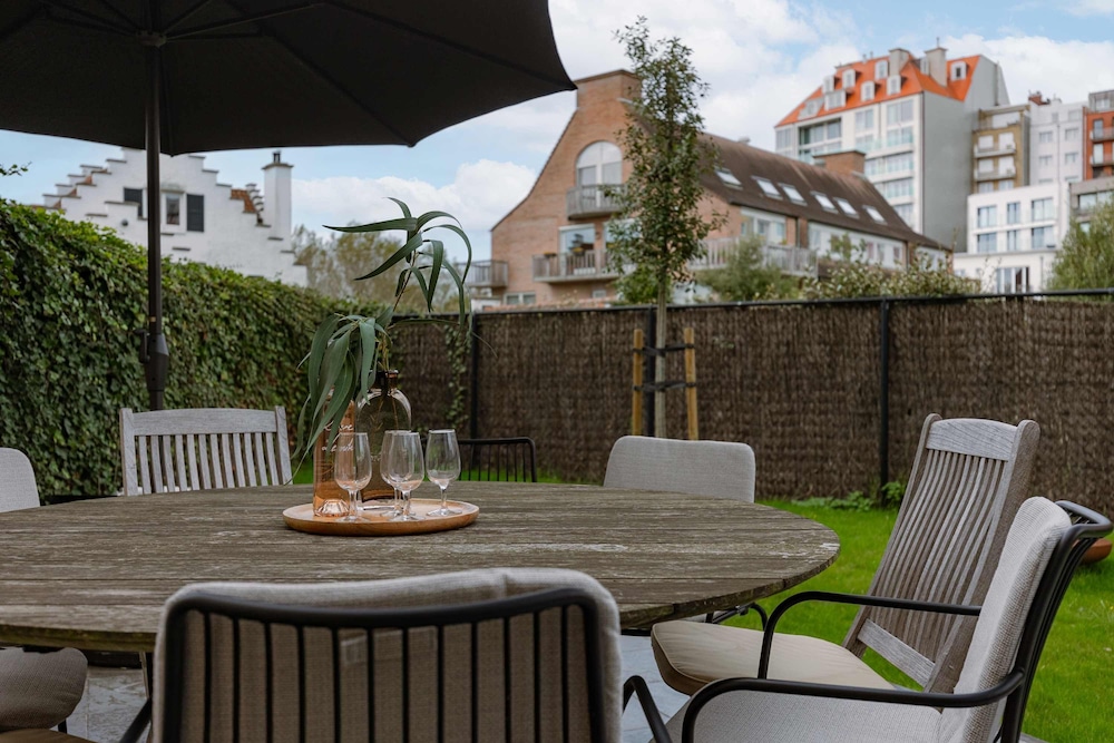 Villa for 8 Guests Steps From the Beach — 4-Star Luxury Hotel in Knokke-Heist, Belgium
