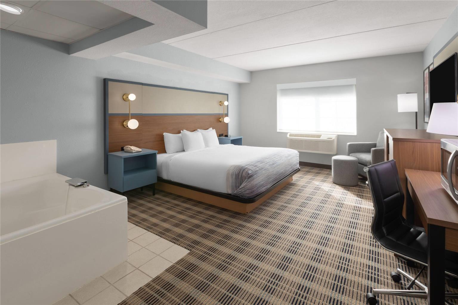 AmericInn by Wyndham Douglas Saugatuck - photo 33