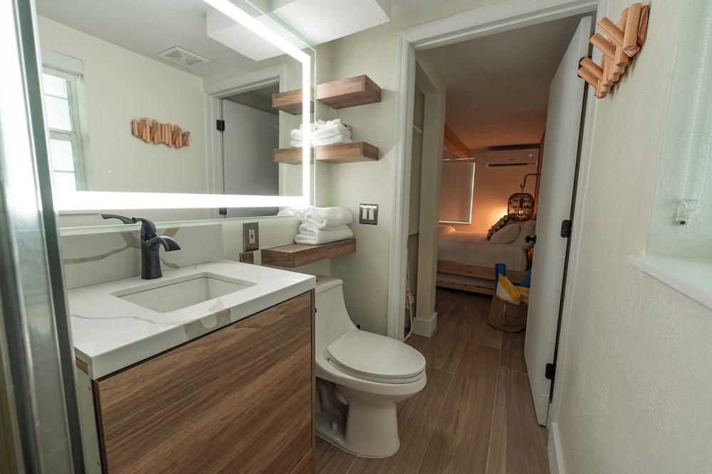 Seahorse Beach Bungalows - photo 38