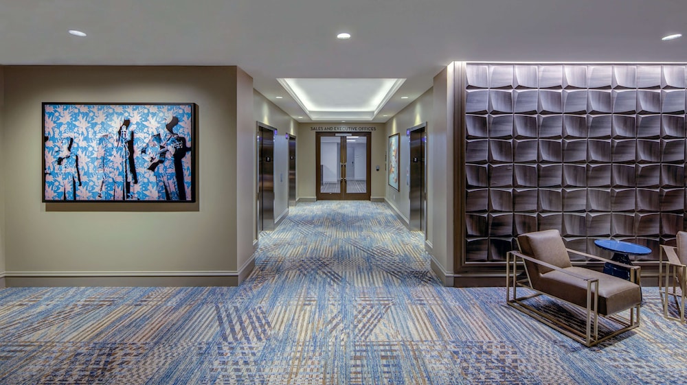 Embassy Suites by Hilton Virginia Beach Oceanfront Resort - photo 8