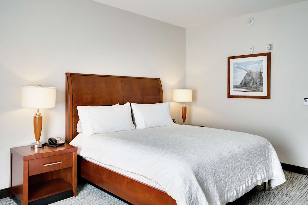 Hilton Garden Inn Milwaukee Airport - photo 17