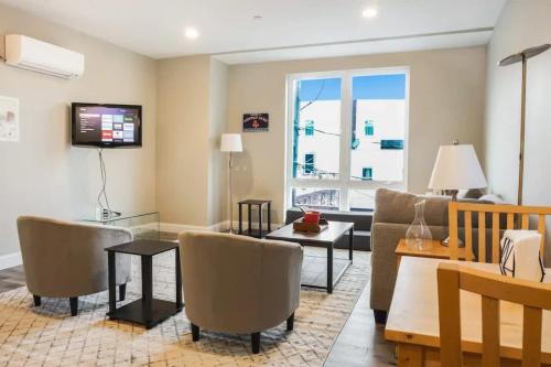 Unit 32 Stylish 1BR 1BA Apartment Long term stays — 4-Star Luxury Hotel in Chelsea, United States