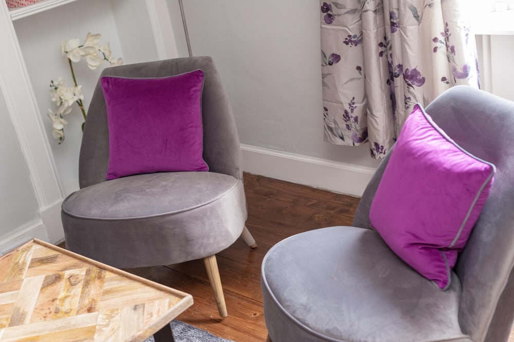 Regent Place 412 — 4-Star Luxury Hotel in Edinburgh, United Kingdom