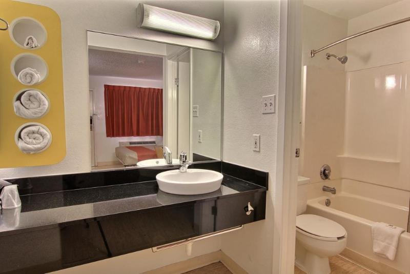 Motel 6 Austin Tx North Central - photo 25