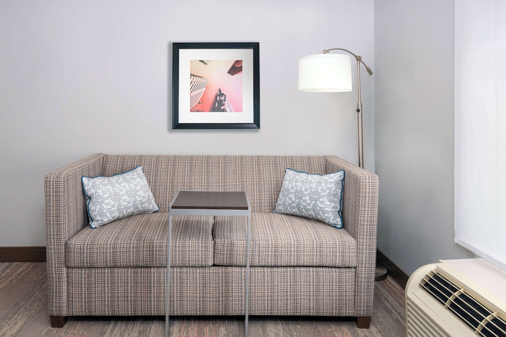 Hampton Inn Charlotte Uptown - photo 21