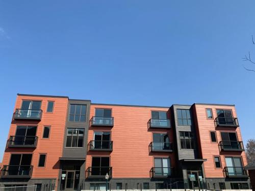 Modern State 209 Just Blocks Away From The Bay - photo 18
